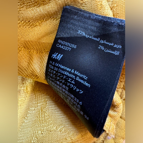 H&M Puff Design Mustard Yellow Short Sleeve Top Size S - Picture 8 of 9